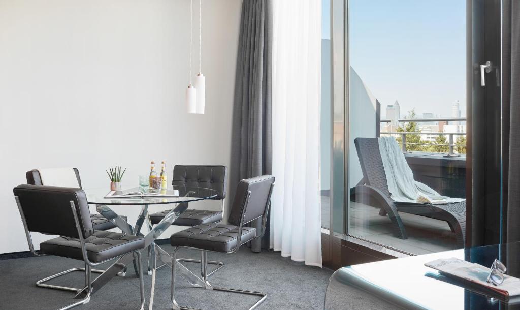 Двухместный (Номер с кроватью размера «king-size»), Derag Livinghotel Frankfurt