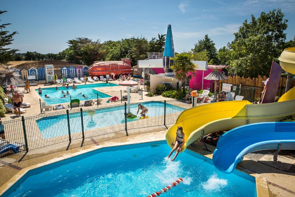 Camping Insolite Le Haut Village photo 1