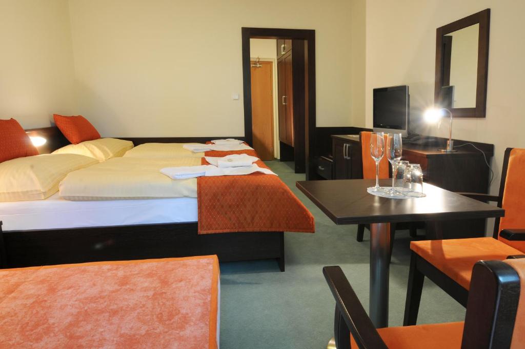 Двухместный (Улучшенный двухместный номер с 1 кроватью), Hotel SOREA REGIA