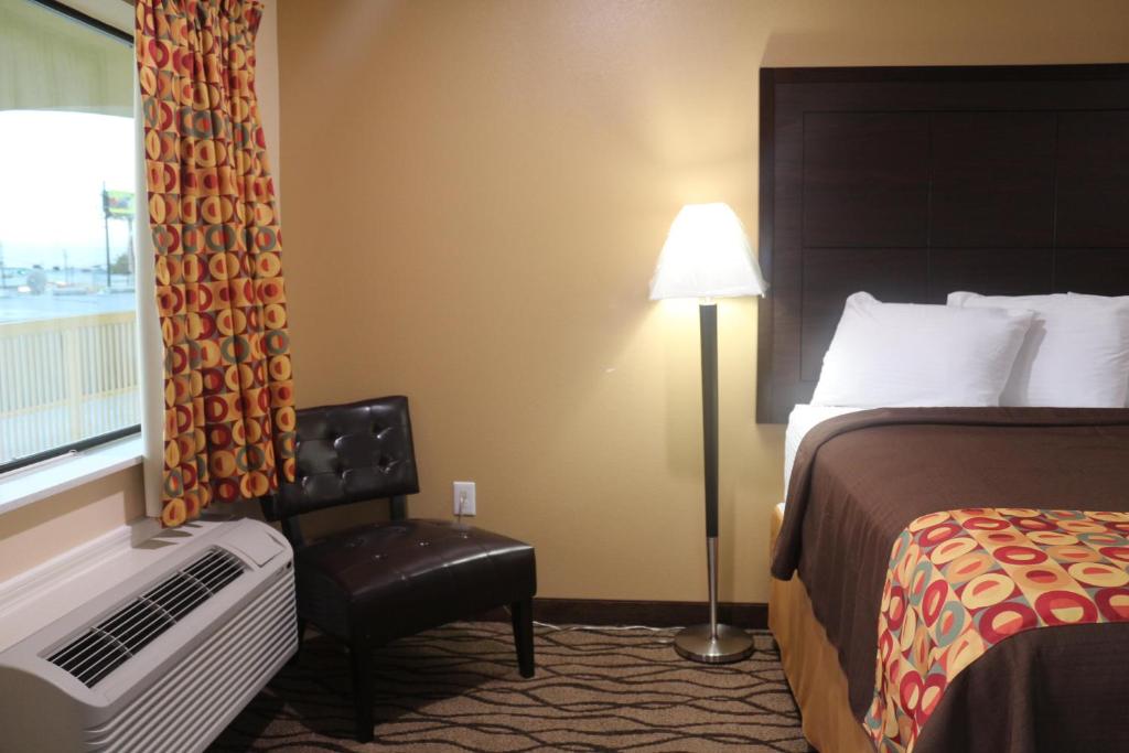 Express Inn and Suites photo 3