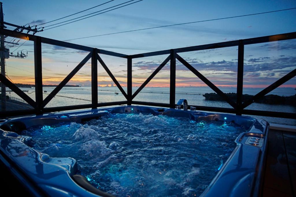 T&T MOF-Maeda Ocean Front House- photo 4