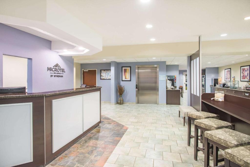 Microtel Inn and Suites by Wyndham - Geneva photo 1