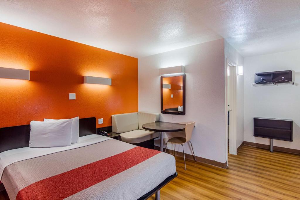 Motel 6-Ardmore, OK photo 3