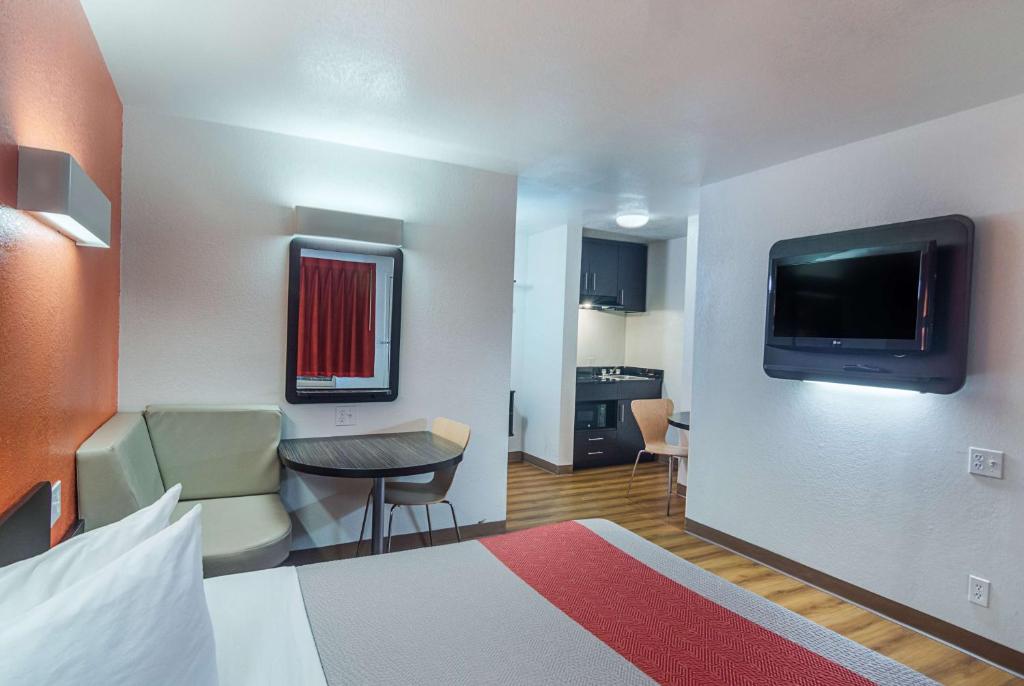Motel 6-Ardmore, OK photo 4