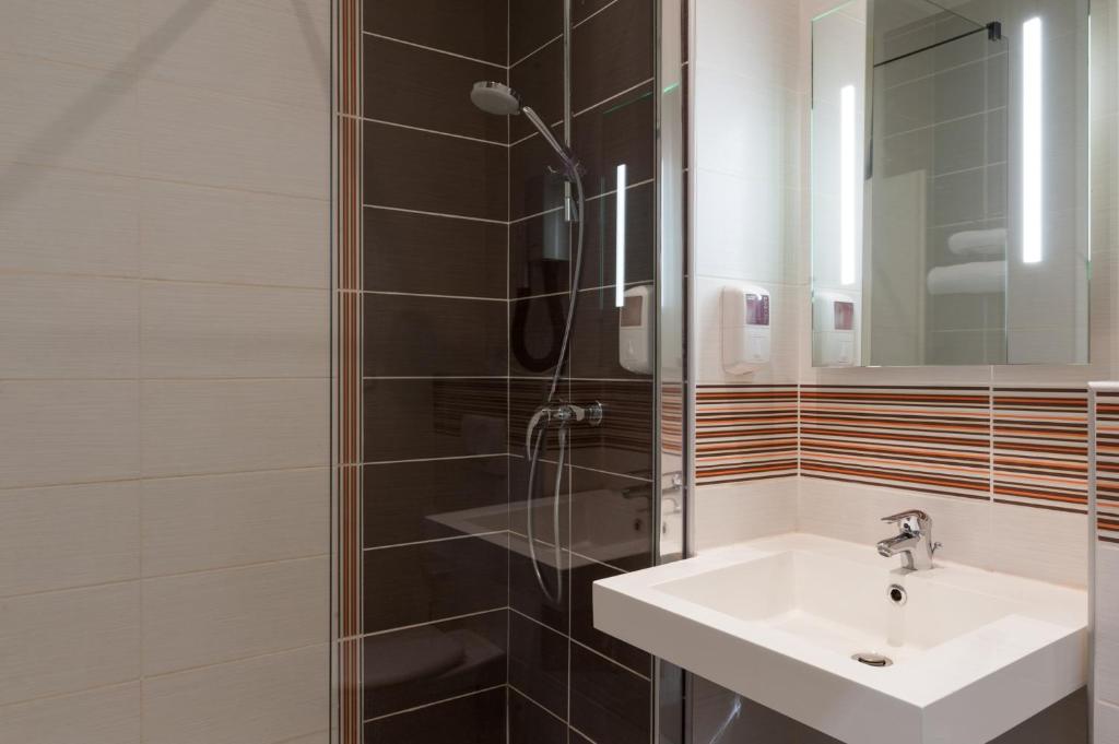 The Originals City, Hôtel Continental, Poitiers (Inter-Hotel) photo 4