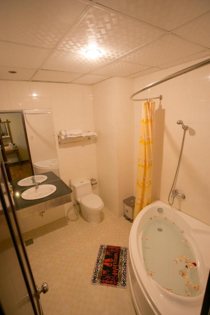 Сьюит (VIP-люкс), Golden Sea Hotel