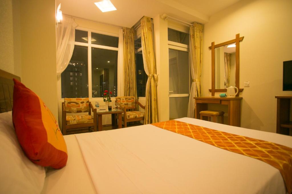 Двухместный (Двухместный номер Делюкс с 1 кроватью и ванной), Golden Sea Hotel