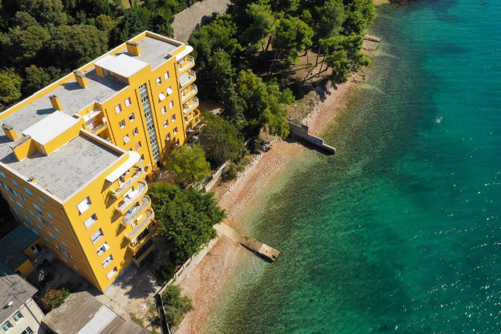 CAISA Classic Beachfront Apartment photo 3