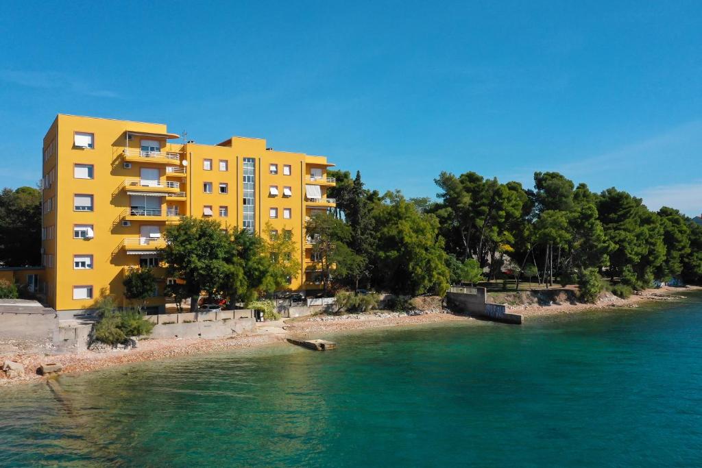 CAISA Classic Beachfront Apartment photo 2