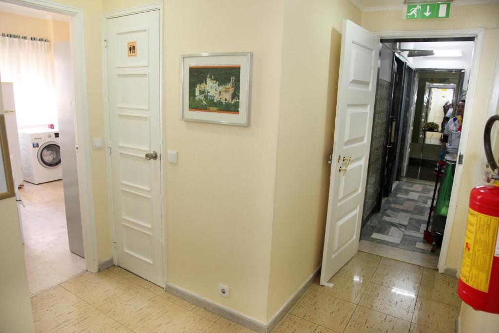 Двухместный (Двухместный номер с 1 кроватью и общей ванной комнатой), Lisbon Suite Home