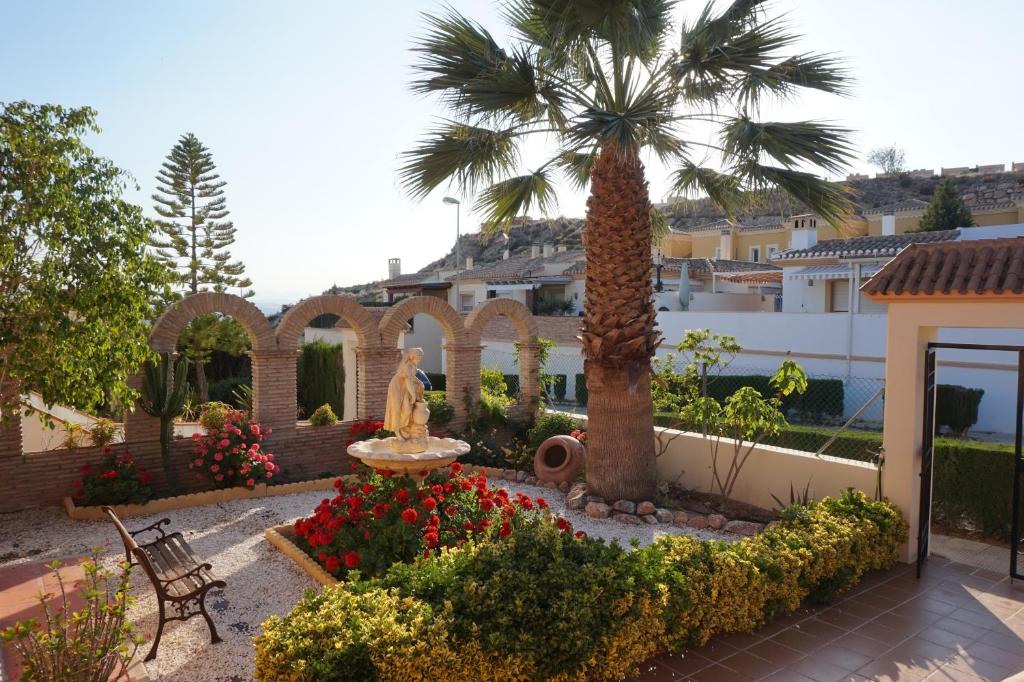 Chalet Familiar con Piscina Privada photo 4