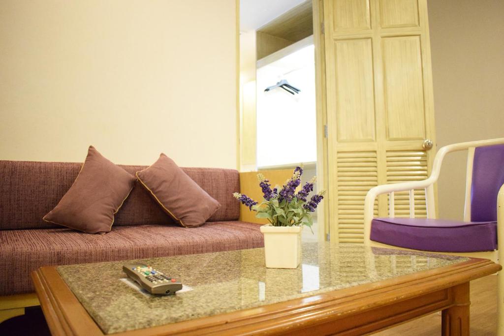 Сьюит (Люкс), Отель Trang Hotel Bangkok