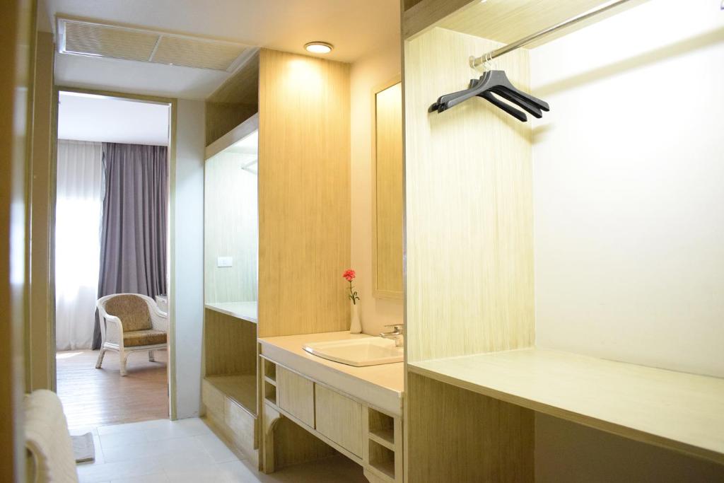 Сьюит (Люкс), Отель Trang Hotel Bangkok