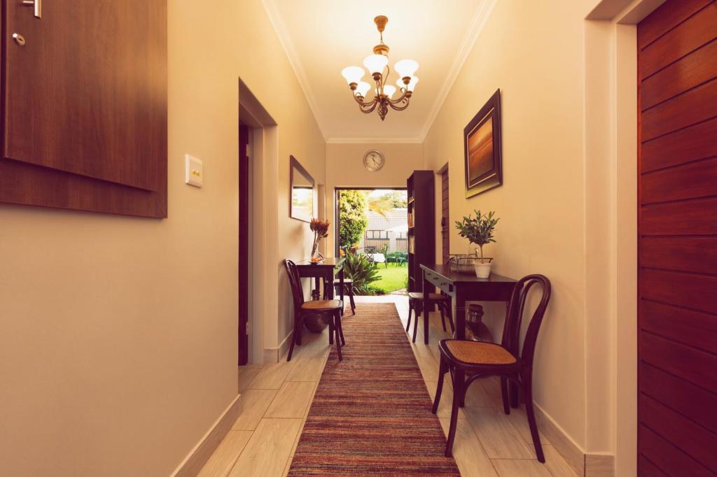 Three Olives Guesthouse photo 4