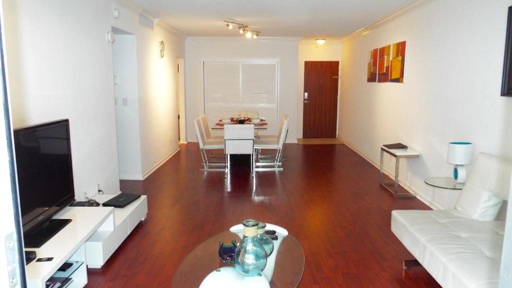 Hollywood Beach at Tides 2nd fl photo 3