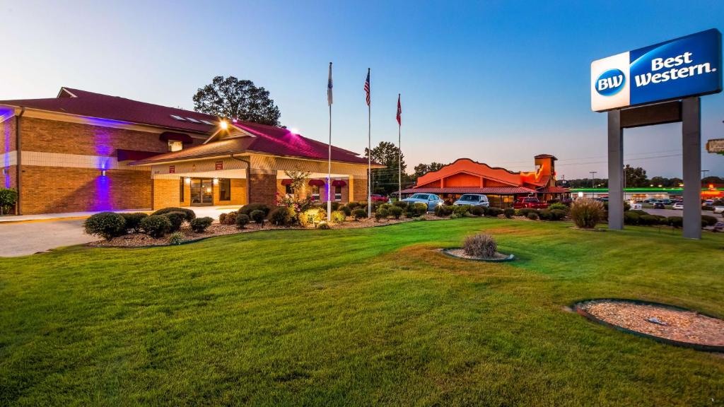 Best Western Jacksonville Inn image