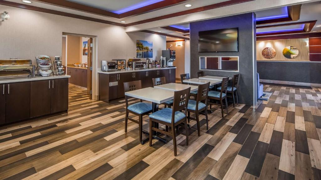 Best Western Plus Barrie photo 3