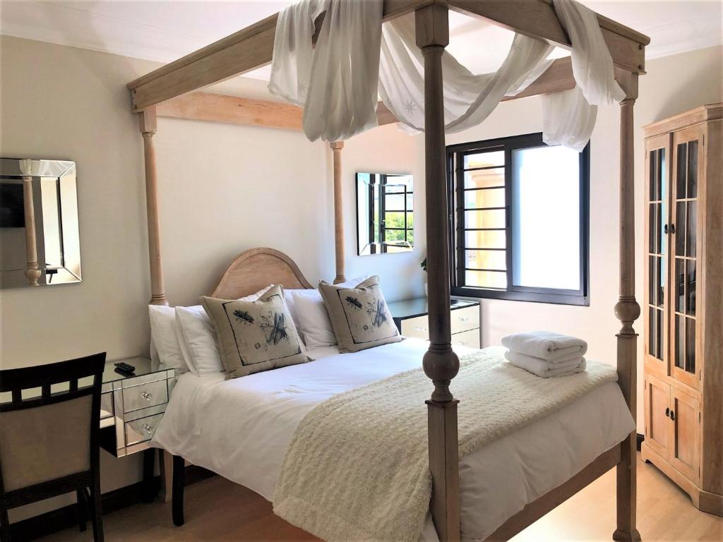 Swanepoel Guesthouse & Suites photo 1