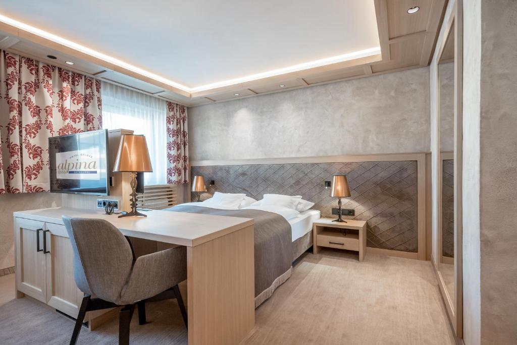 Hotel Alpina deluxe photo 2