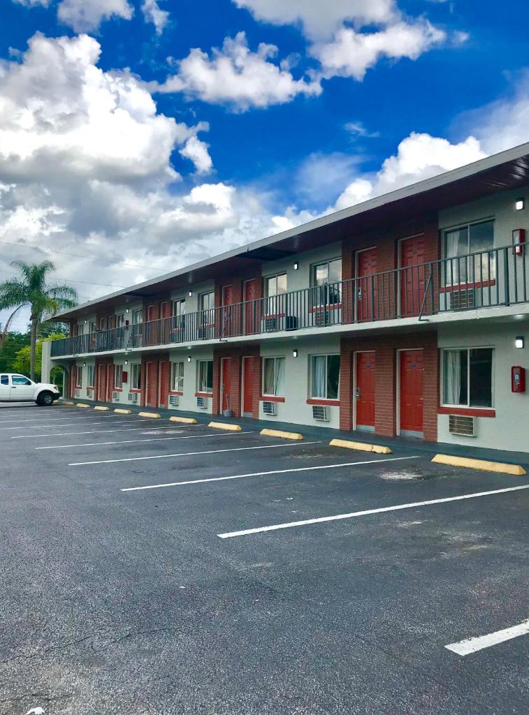 Red Carpet Inn Kissimmee photo 1
