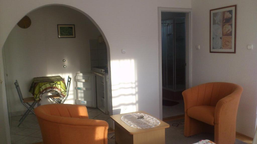 Апартаменты (Апартаменты с террасой или балконом (для 2 взрослых)), Flora Villa Apartments with terrace