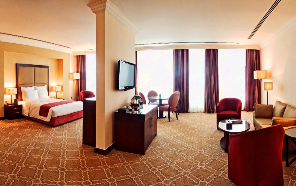 Сьюит (Представительский люкс), Grand Regal Hotel