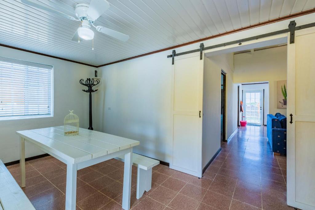 Old Aloe House photo 4