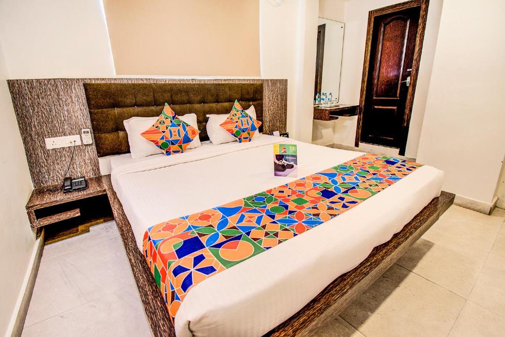 Двухместный ([Sanitised]Deluxe Room), FabHotel Capital Residency Brigade Rd
