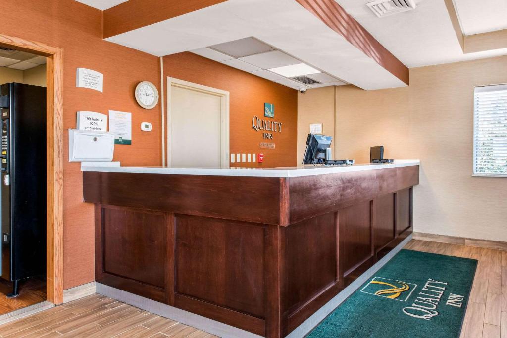 Quality Inn & Suites New Castle photo 1