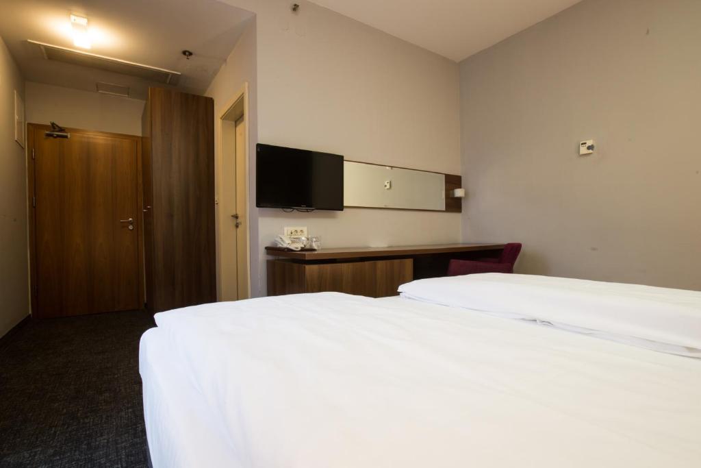 Двухместный (Номер с кроватью размера «queen-size»), Hotel Sliško