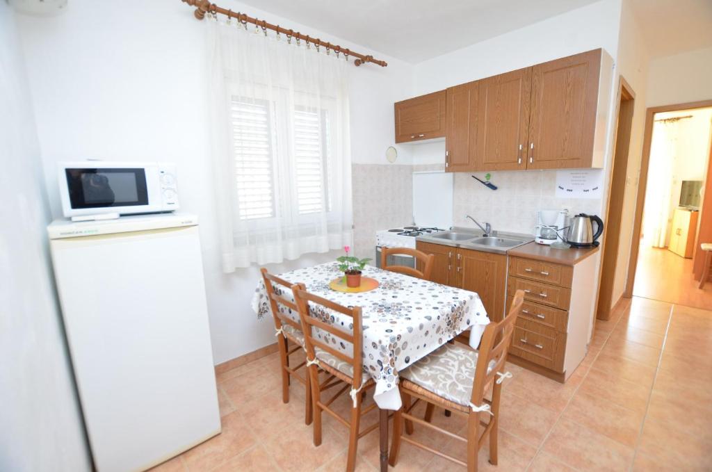 Apartment Anton photo 2