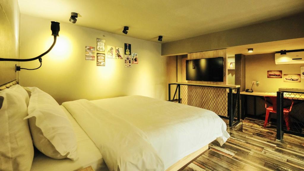 Апартаменты (European Style - Duplex Queen Bed Apartment), VIZ Apartment