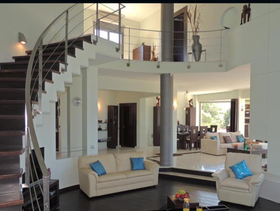 Provarma hills luxury villa gerani photo 2