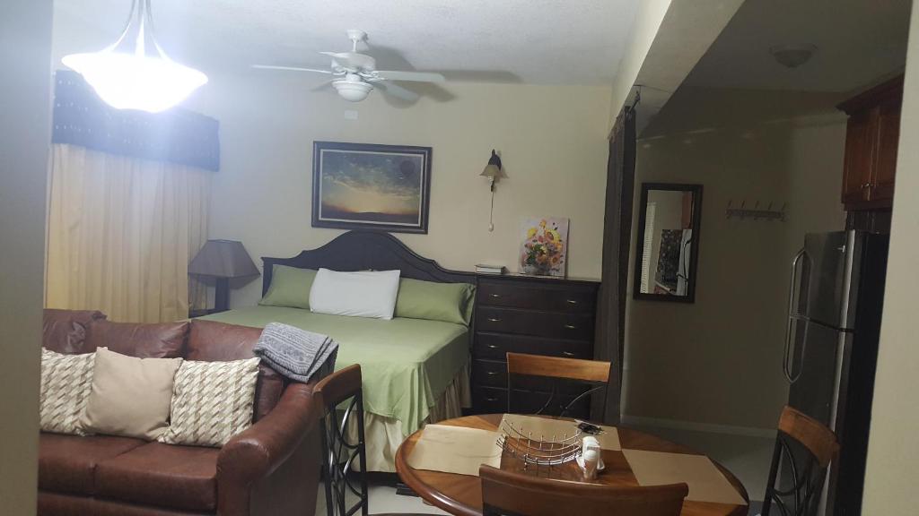 Merrivale Suite photo 4