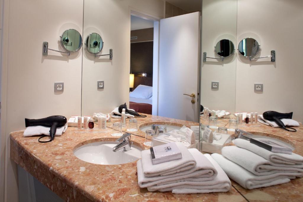 Двухместный (Полулюкс), Hôtel Paris Neuilly