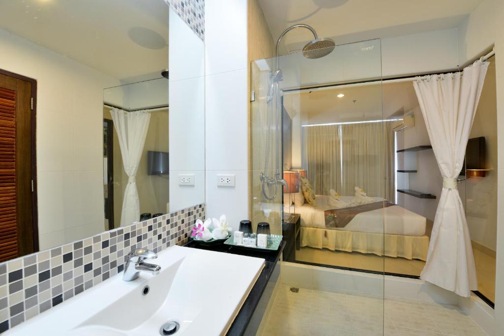 Двухместный (Полулюкс), Отель Vogue Pattaya