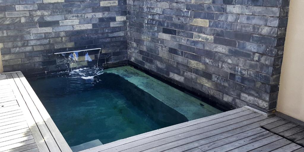 Harbour House Hotel - Le Paradis Apartments - Tap to explore photos