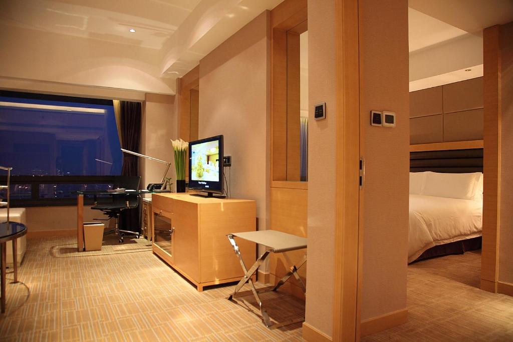 Сьюит (Суперлюкс), Shanghai Hongqiao Airport Hotel - Air China