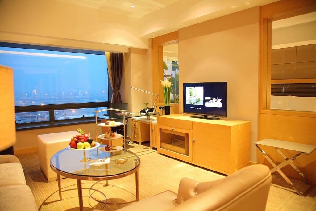 Сьюит (Представительский люкс), Shanghai Hongqiao Airport Hotel - Air China