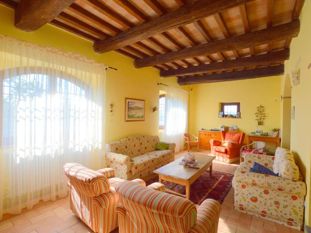 Pretty Villa in Marsciano with Green Garden & Private Pool photo 2