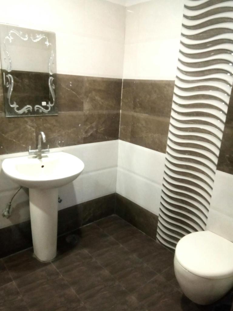 Семейный (Семейный суперлюкс), Hotel Parkside Grand Navjyoti