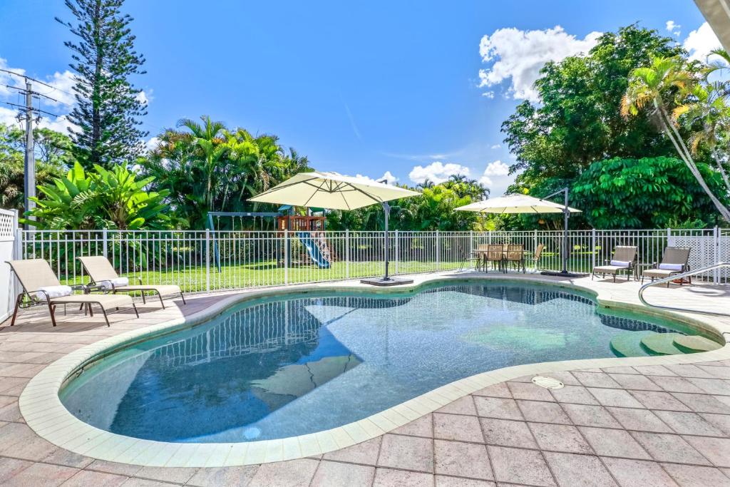 Comfortably Chic Pool Home Retreat image