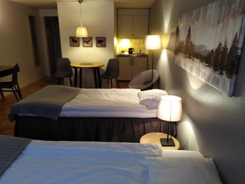 Трехместный (Улучшенный трехместный номер), Hotel Yöpuu