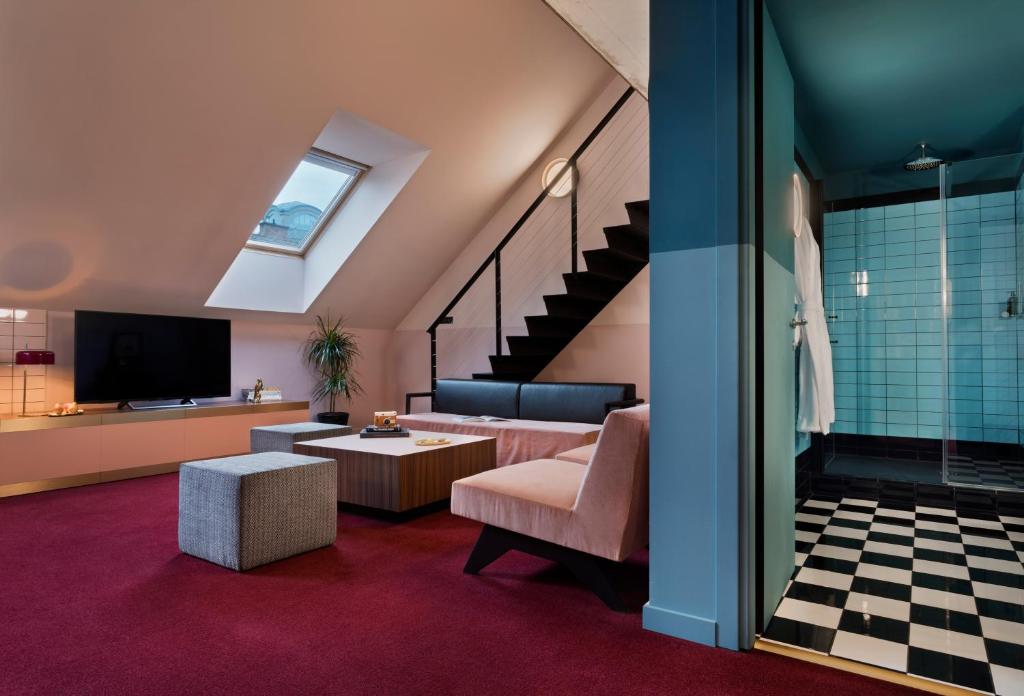 Сьюит (Полулюкс), Stories Boutique Hotel