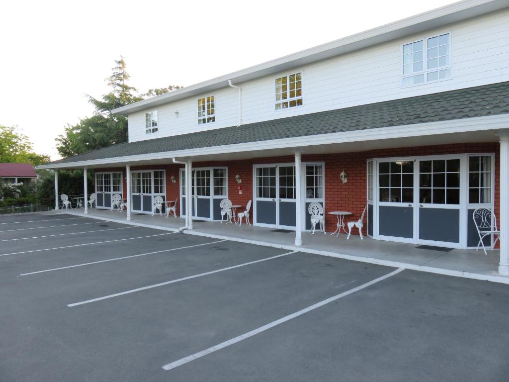 Admirals Motor Lodge photo 2