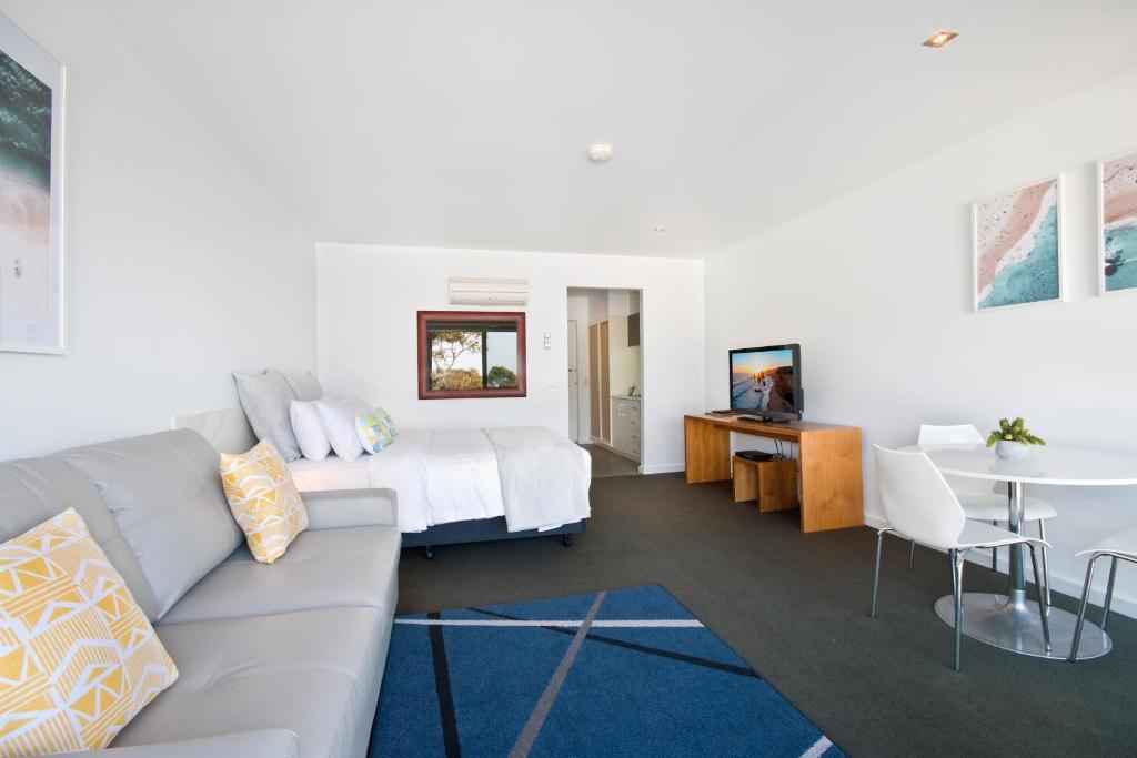 Lorne Bay View Motel photo 4