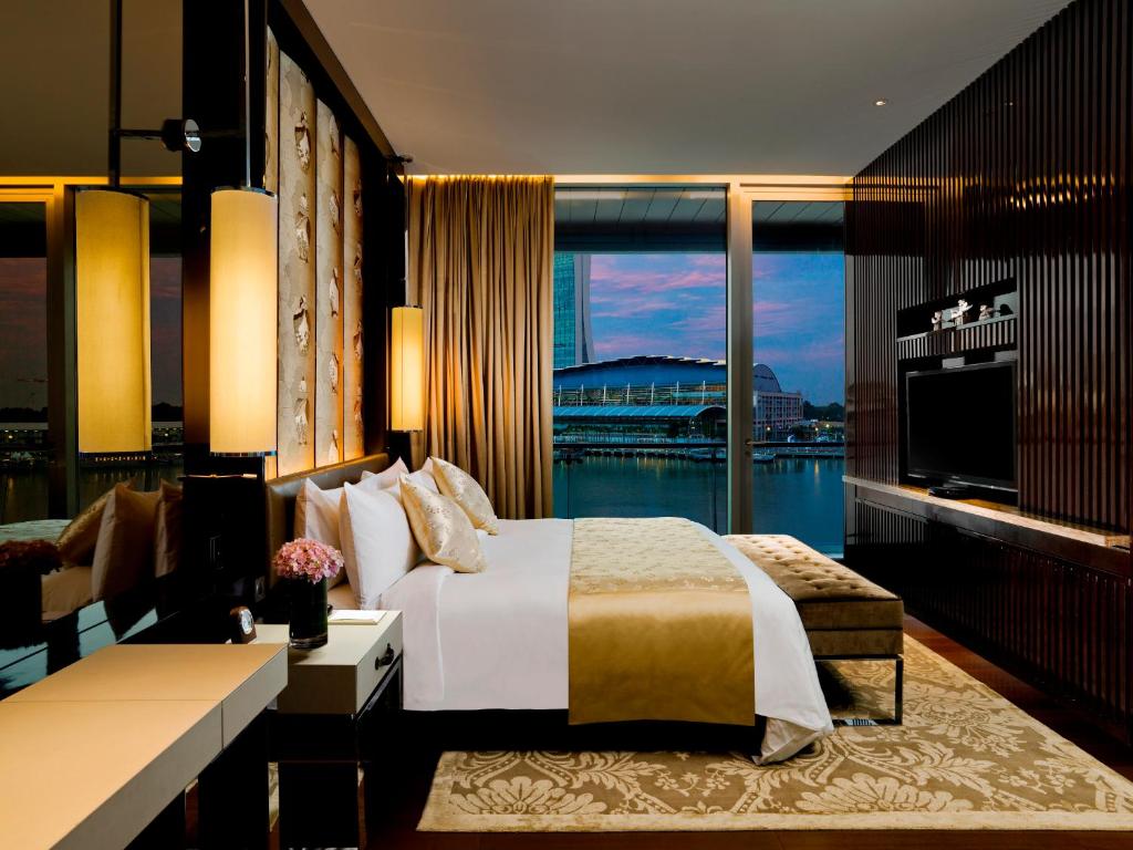 Сьюит (Тематический люкс), The Fullerton Bay Hotel Singapore