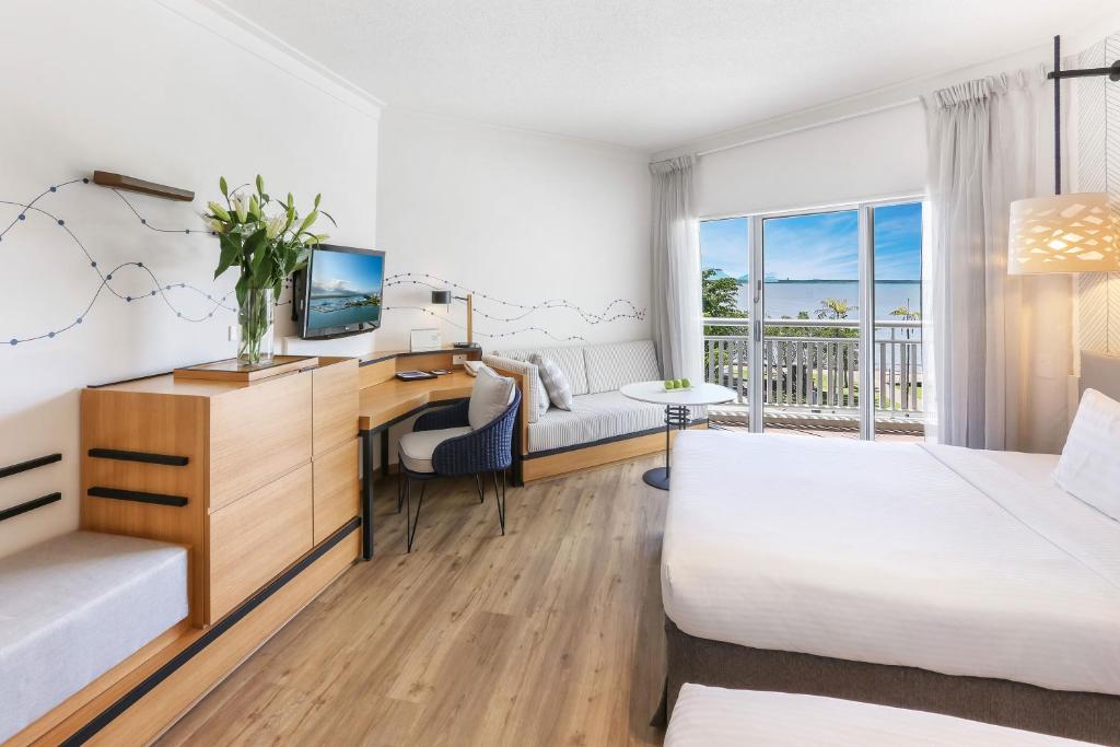 Shangri-La Hotel The Marina Cairns