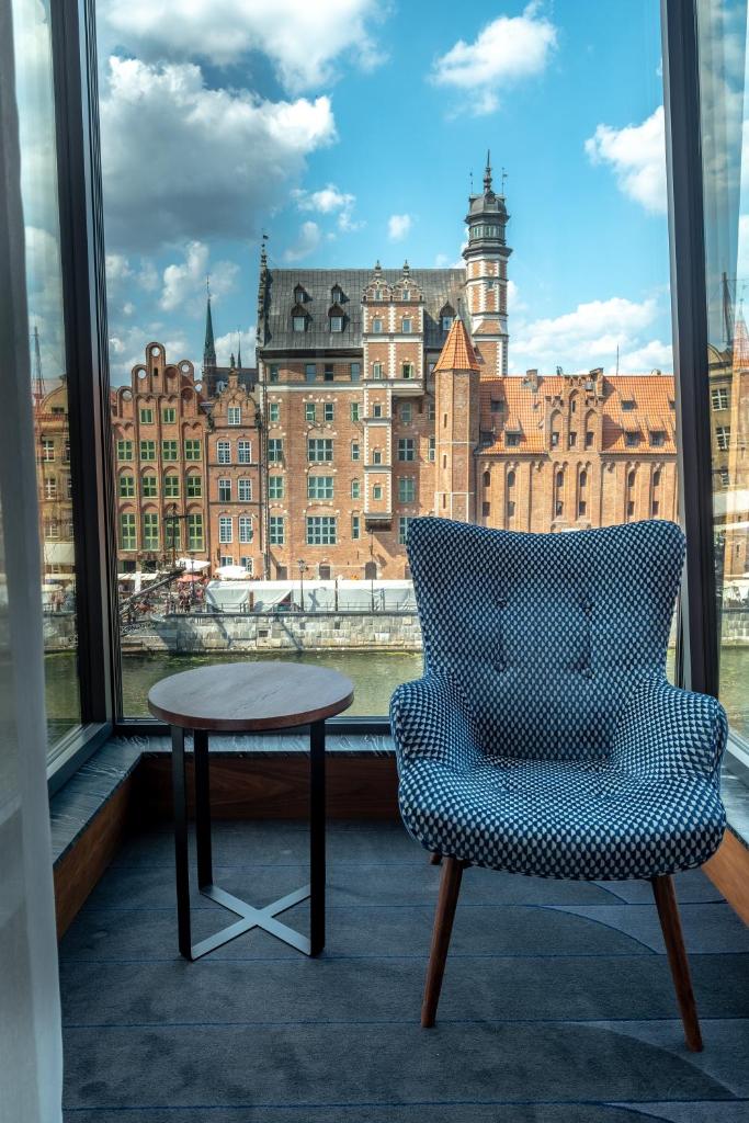 Двухместный (Улучшенный номер с эркером и видом на реку), Radisson Hotel & Suites, Gdansk