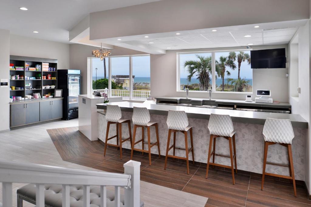Cabana Shores Hotel photo 3